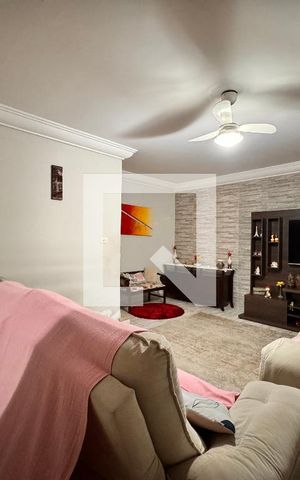 Casa à venda com 150m², 3 quartos e 2 vagas Casa à venda com 150m², 3 quartos e 2 vagasSala
