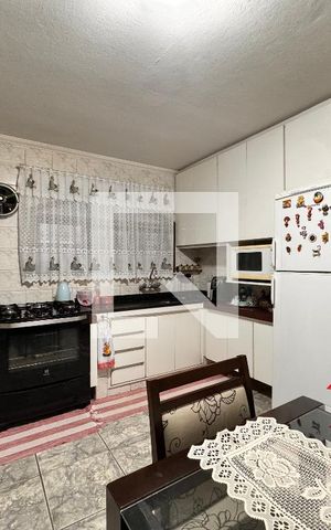 Casa à venda com 150m², 3 quartos e 2 vagas Casa à venda com 150m², 3 quartos e 2 vagasCozinha