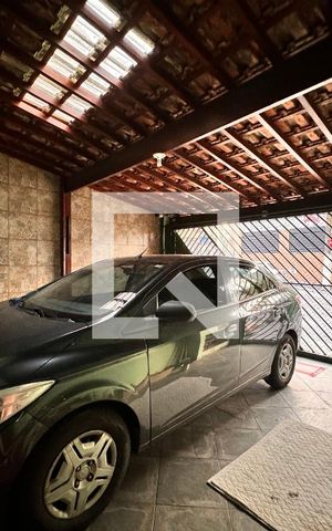 Casa à venda com 150m², 3 quartos e 2 vagas Casa à venda com 150m², 3 quartos e 2 vagasGaragem