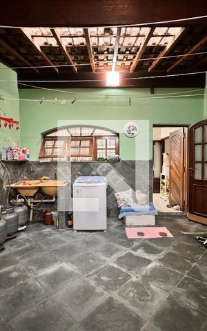 Casa à venda com 150m², 3 quartos e 2 vagas Casa à venda com 150m², 3 quartos e 2 vagasLavanderia