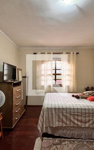 Casa à venda com 150m², 3 quartos e 2 vagas Casa à venda com 150m², 3 quartos e 2 vagasQuarto 1