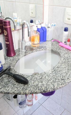 Casa à venda com 240m², 3 quartos e 2 vagasBanheiro da Suíte