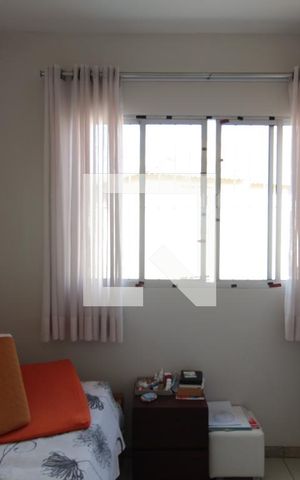 Casa à venda com 240m², 3 quartos e 2 vagasSuíte