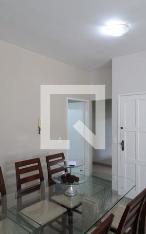 Casa à venda com 240m², 3 quartos e 2 vagasSala