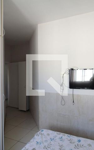 Casa à venda com 240m², 3 quartos e 2 vagasSuíte