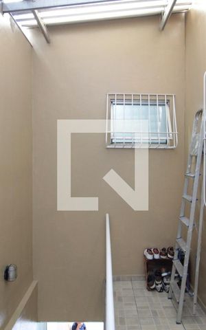 Casa à venda com 240m², 3 quartos e 2 vagasÁrea de Serviço