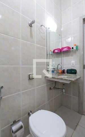 Casa à venda com 240m², 3 quartos e 2 vagasBanheiro Social
