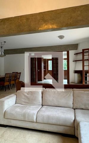 Casa de condomínio para alugar com 450m², 4 quartos e 6 vagasSala