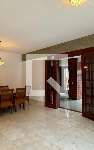 Casa de condomínio para alugar com 450m², 4 quartos e 6 vagasSala de Jantar