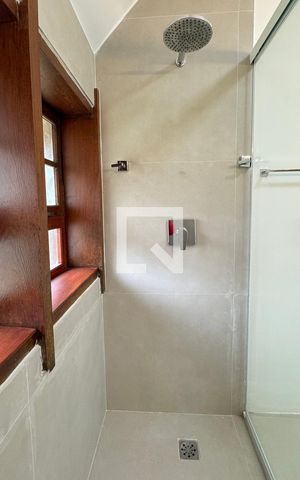 Casa de condomínio para alugar com 450m², 4 quartos e 6 vagasSuíte 2