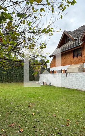 Casa de condomínio para alugar com 450m², 4 quartos e 6 vagasJardim