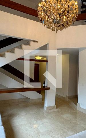 Casa de condomínio para alugar com 450m², 4 quartos e 6 vagasSala