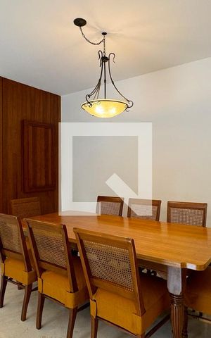 Casa de condomínio para alugar com 450m², 4 quartos e 6 vagasSala de Jantar