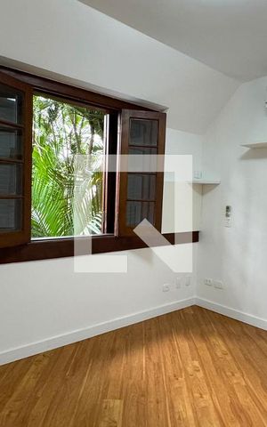 Casa de condomínio para alugar com 450m², 4 quartos e 6 vagasQuarto 3