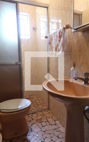 Casa à venda com 427m², 5 quartos e 4 vagasBanheiro Social Casa 2