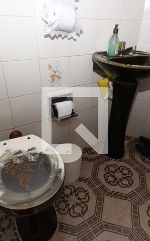 Casa à venda com 427m², 5 quartos e 4 vagasBanheiro Social