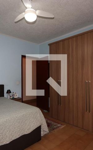 Casa à venda com 427m², 5 quartos e 4 vagasQuarto 2