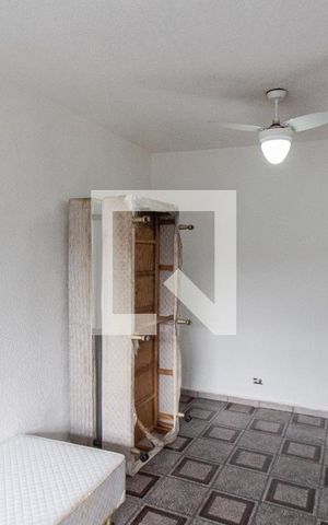 Casa à venda com 170m², 3 quartos e 2 vagas Casa à venda com 170m², 3 quartos e 2 vagasSala