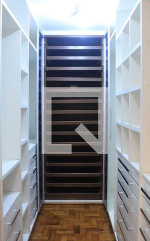Casa à venda com 189m², 3 quartos e 2 vagasSuíte Closet