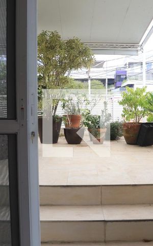 Casa à venda com 189m², 3 quartos e 2 vagasVaranda