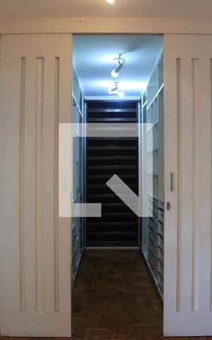 Casa à venda com 189m², 3 quartos e 2 vagasSuíte