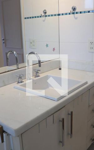 Casa à venda com 189m², 3 quartos e 2 vagasBanheiro Social