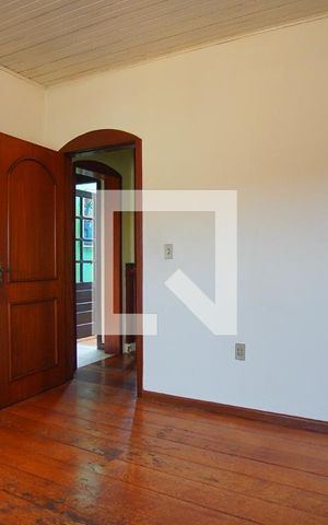 Casa à venda com 267m², 5 quartos e 6 vagasQuarto 2