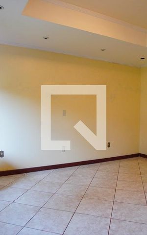 Casa à venda com 267m², 5 quartos e 6 vagasSala