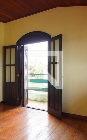 Casa à venda com 267m², 5 quartos e 6 vagasQuarto 3