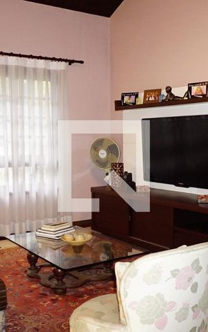 Casa de condomínio para alugar com 460m², 4 quartos e 2 vagasSala 01