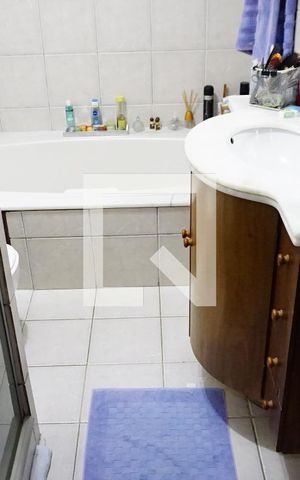 Casa de condomínio para alugar com 460m², 4 quartos e 2 vagasBanheiro Suite