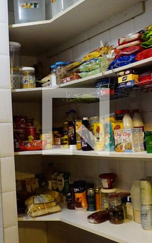 Casa de condomínio para alugar com 460m², 4 quartos e 2 vagasDispensa - Cozinha