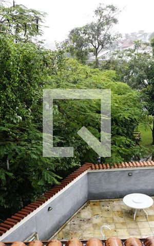 Casa de condomínio para alugar com 460m², 4 quartos e 2 vagasVista -Varanda - Sala