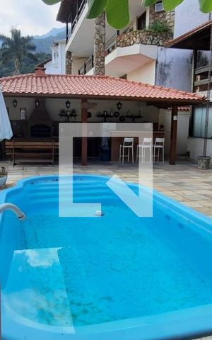 Casa de condomínio para alugar com 460m², 4 quartos e 2 vagas Casa de condomínio para alugar com 460m², 4 quartos e 2 vagasPiscina - Area Gourmet