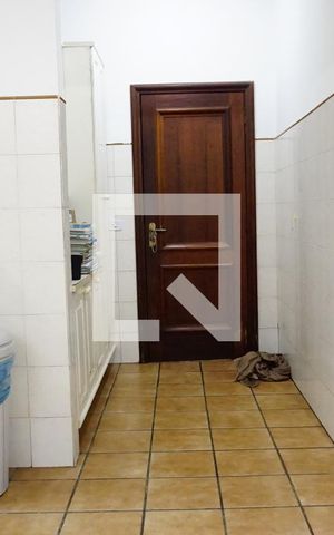 Casa de condomínio para alugar com 460m², 4 quartos e 2 vagasArea de Serviço