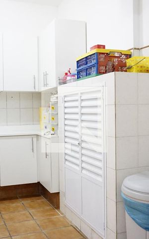 Casa de condomínio para alugar com 460m², 4 quartos e 2 vagasArea de Serviço