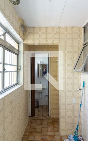 Apartamento à venda com 72m², 2 quartos e 1 vagaÁrea de Serviço