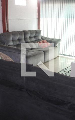 Casa à venda com 270m², 4 quartos e 3 vagasSala