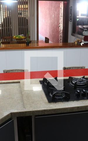 Casa à venda com 270m², 4 quartos e 3 vagasCozinha