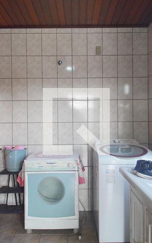 Casa à venda com 630m², 3 quartos e 2 vagasÁrea de Serviço