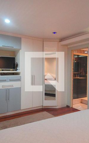 Casa à venda com 630m², 3 quartos e 2 vagasSuíteSuíte