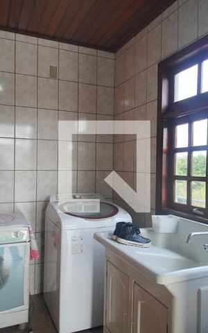 Casa à venda com 630m², 3 quartos e 2 vagasÁrea de Serviço