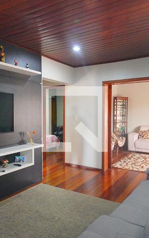 Casa à venda com 630m², 3 quartos e 2 vagasSala