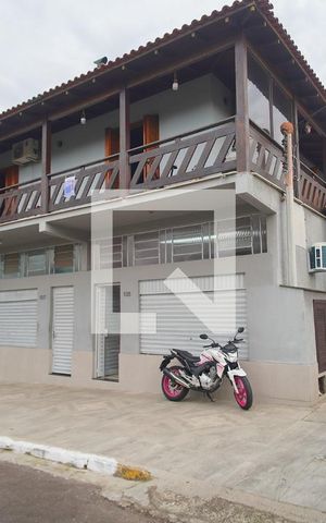 Casa à venda com 630m², 3 quartos e 2 vagasFachada