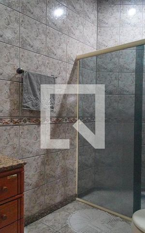 Casa à venda com 630m², 3 quartos e 2 vagasBanheiro