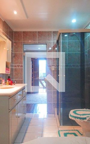 Casa à venda com 630m², 3 quartos e 2 vagasBanheiro da Suíte 