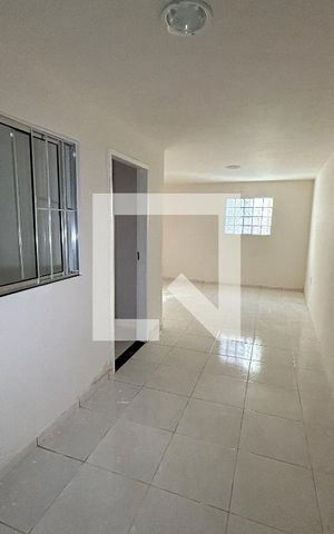 Casa para alugar com 100m², 3 quartos e 2 vagasSala