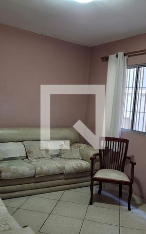 Casa à venda com 300m², 4 quartos e 3 vagas Casa à venda com 300m², 4 quartos e 3 vagasSala