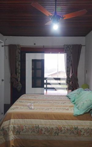 Casa à venda com 230m², 4 quartos e 3 vagas Casa à venda com 230m², 4 quartos e 3 vagasQuarto 3