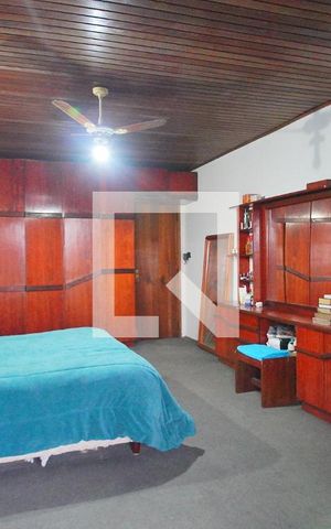 Casa à venda com 230m², 4 quartos e 3 vagas Casa à venda com 230m², 4 quartos e 3 vagasQuarto 1